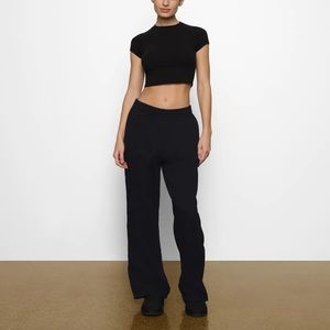 SKIMS BOYFRIEND FLEECE PANTS—ONYX